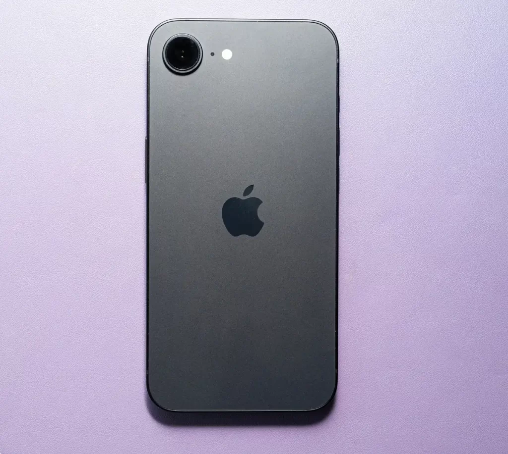 طراحی ایفون 16 ای iphone 16e
