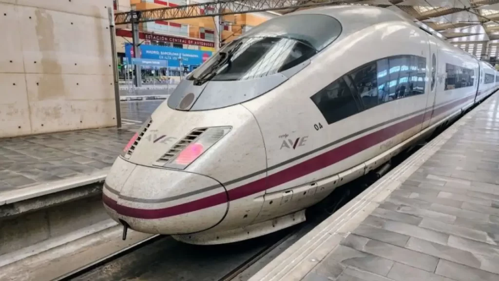 ۹. Frecciarossa 1000 (ایتالیا) – زیبایی ایتالیایی در سرعت