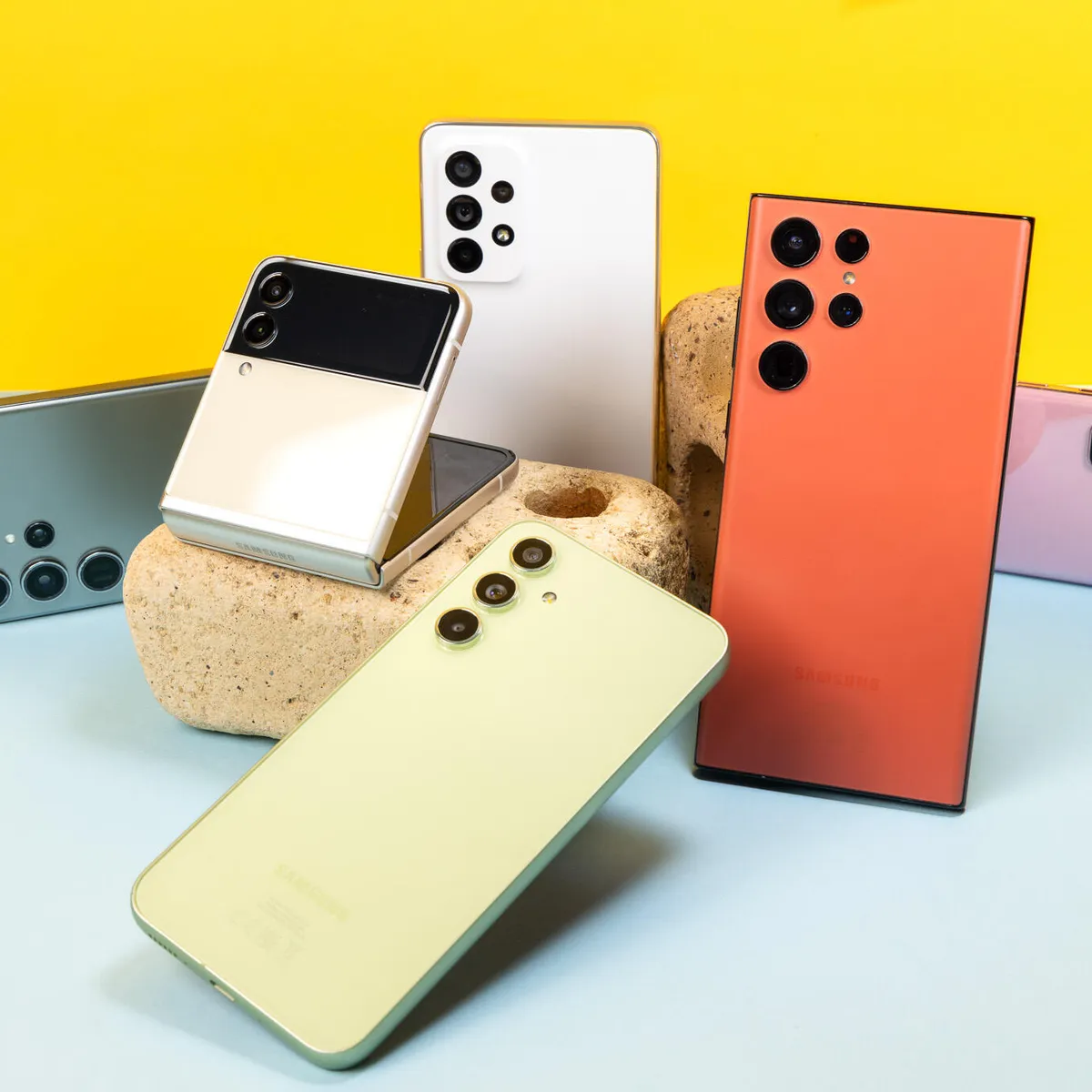 قیمت گوشی سامسونگ امروز ۹ آذر ۱۴۰۴