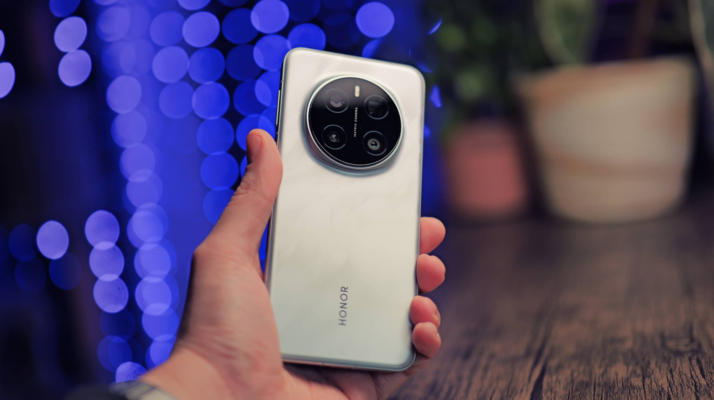 قیمت گوشی آنر امروز ۲۳ آبان ۱۴۰۴؛ از X5b تا مجیک V5