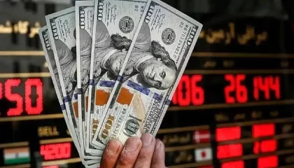 پیش‌بینی‌های اقتصادی در برابر دلار