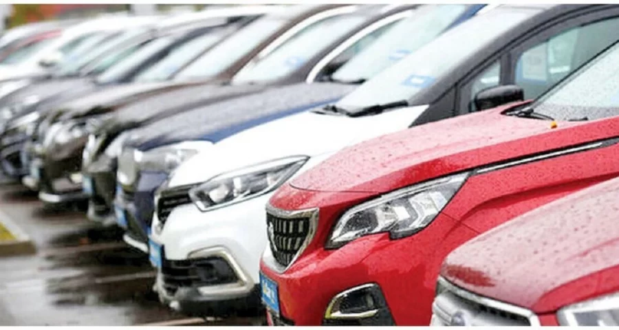 بازار خودرو در حال سقوط