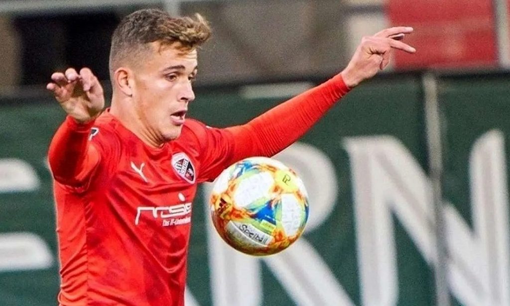 دنیس اکرت و آناهیتا درگاهی