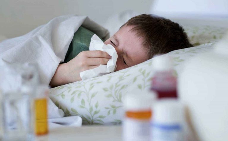 تب آنفولانزا در کودکان چند روز طول میکشد؟