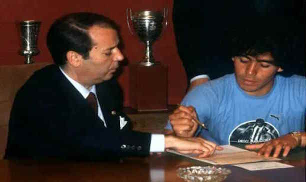 عکس امضای مارادونا