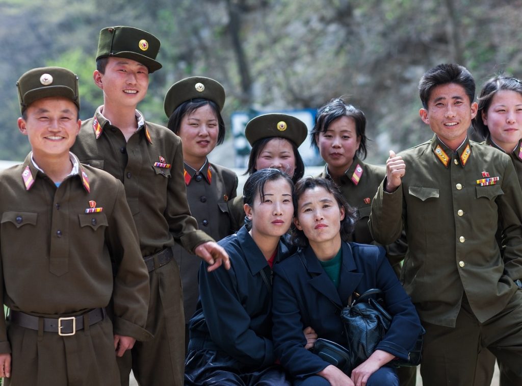 خدمت سربازی برای دختران کره شمالی