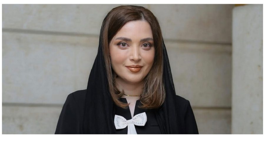 Photo of Behnoush Tabatabaei and her parents