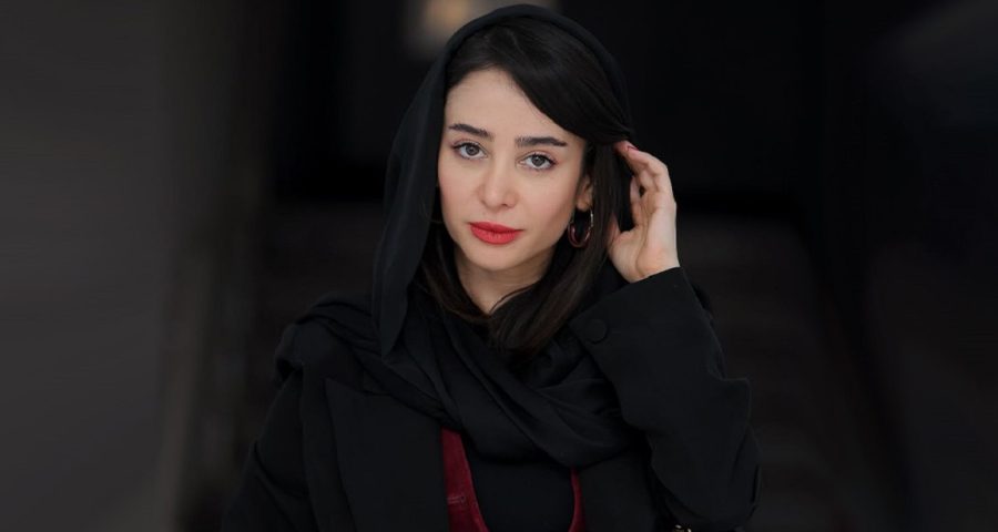 عکس الناز حبیبی با استایل زمستانی