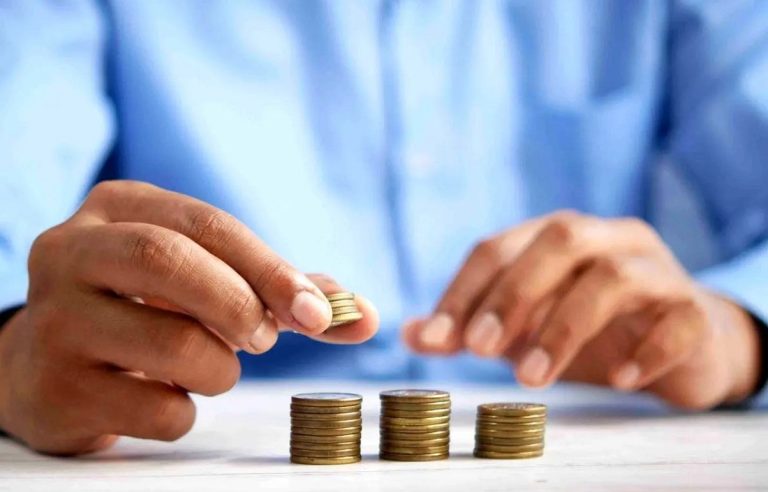 آیا حقوق بازنشستگان در آذر ماه اضافه میشود؟